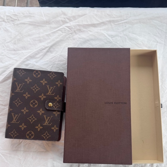 Louis Vuitton Monogram Agenda Cover MM Medium Size - Picture 1 of 16